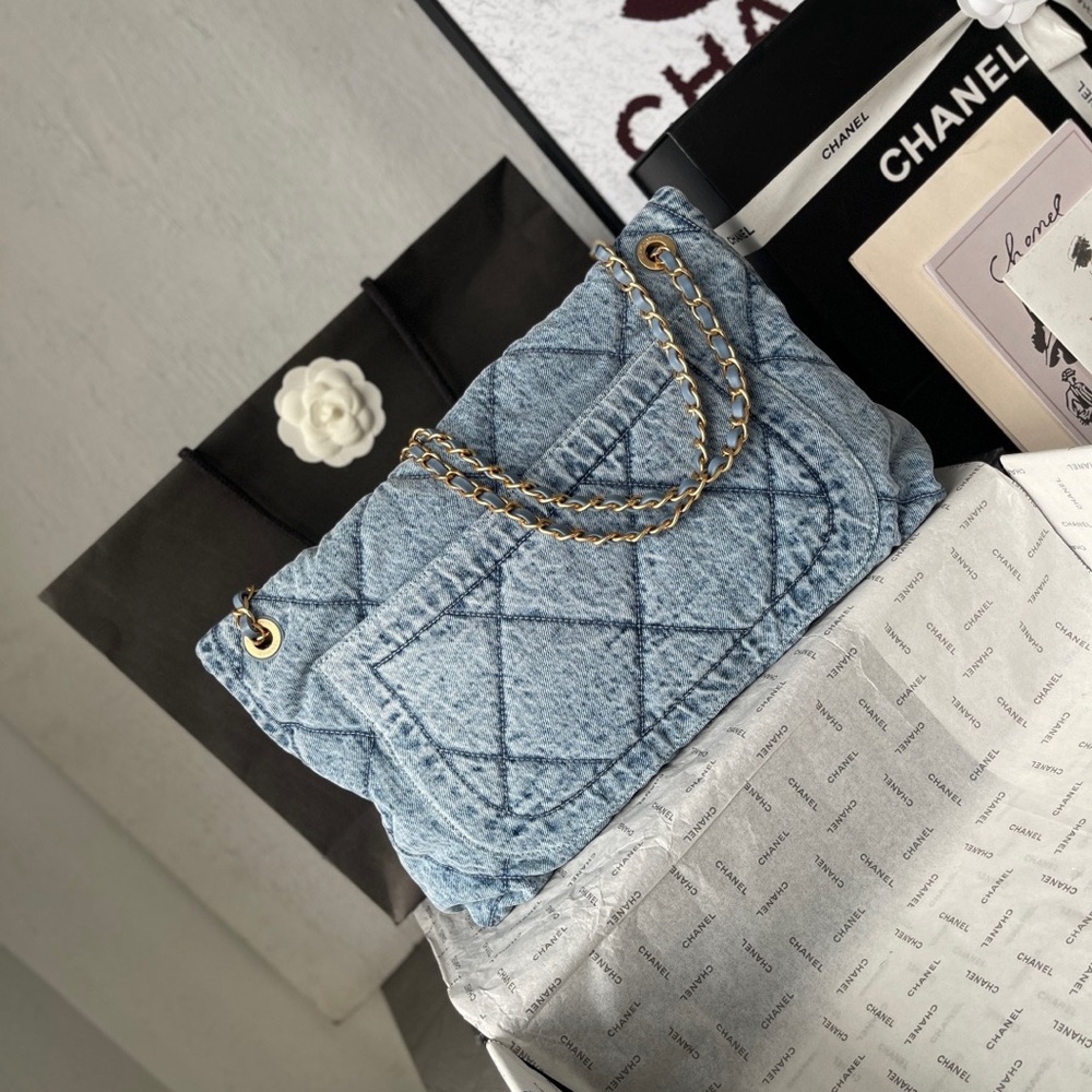 CHANEL Bags - Picture 3 of 8
